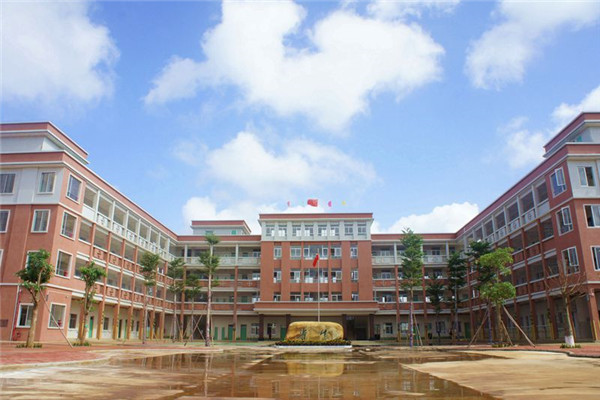 贵州矿产机电技师学院