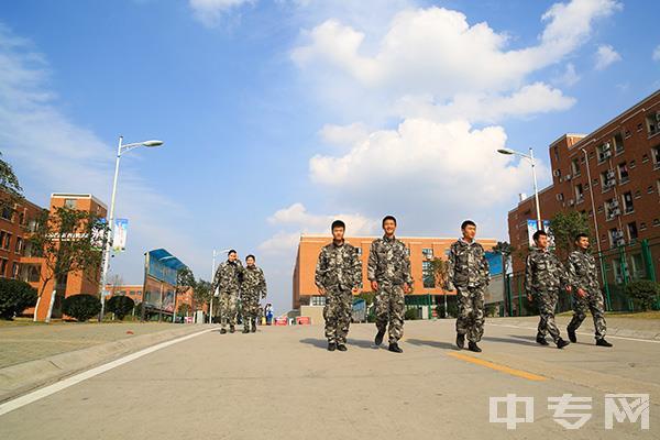 成都五月花高级技工学校图片、照片